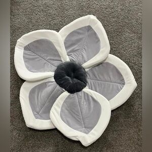 Baby bath flower cushion